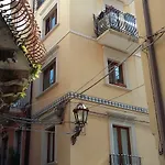 Daire Rainbow House Taormina