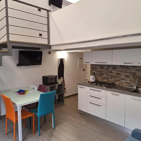 Rainbow House Daire Taormina