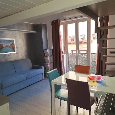 Rainbow House * Taormina